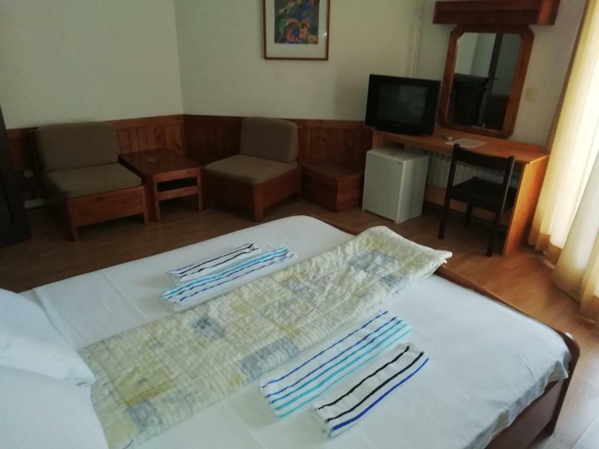 Hotel Golubacki Grad Galambóc Kültér fotó