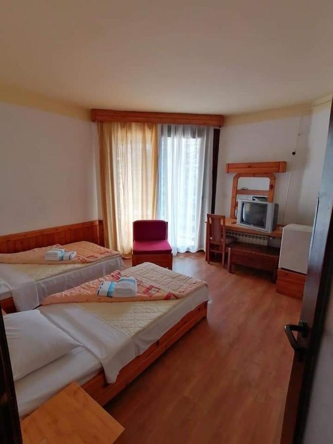 Hotel Golubacki Grad Galambóc Kültér fotó