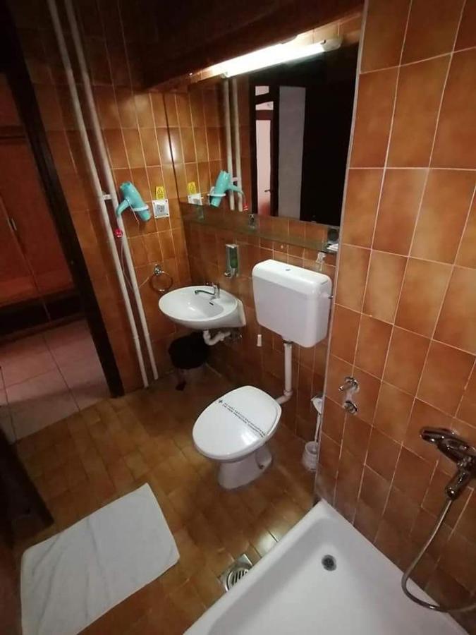 Hotel Golubacki Grad Galambóc Kültér fotó